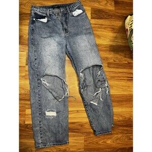 Pretty Little Thing Size 6 Petite Distressed/Torn High RiseDenim Jeans